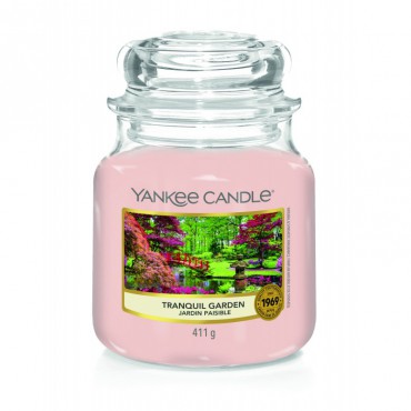 Medium Tranquil Garden Yankee Kerze
