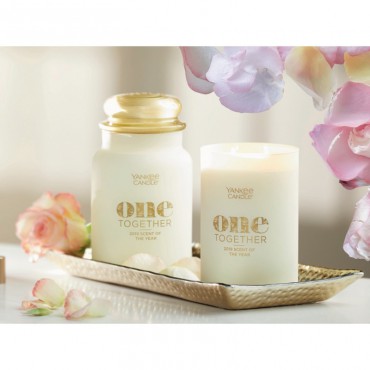 Large Saw One Together Duft des Jahres 2019 Yankee Candle