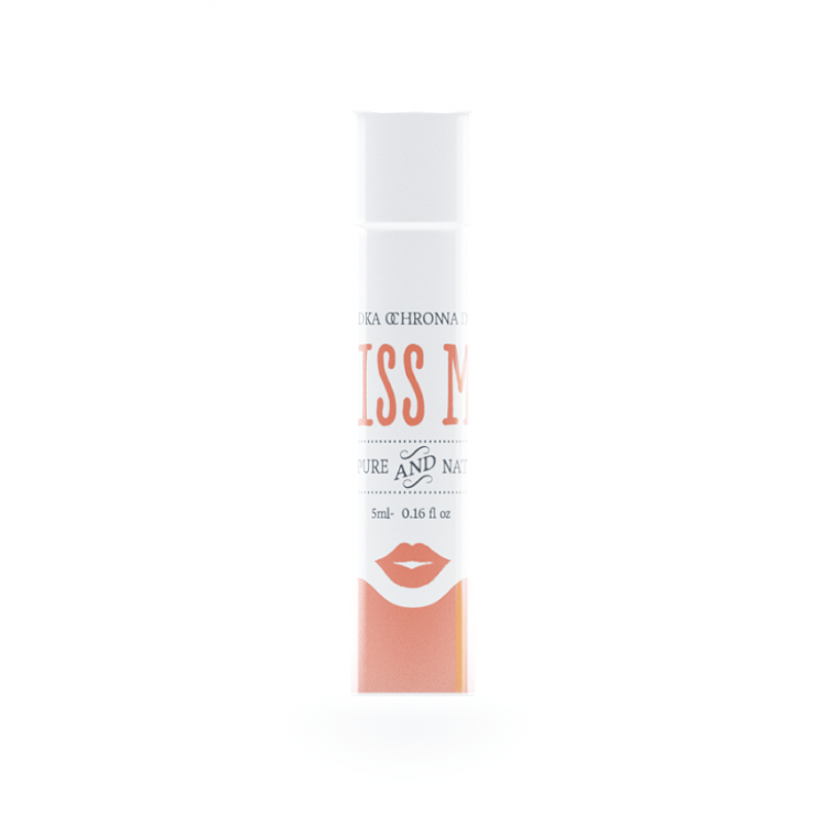 Kiss me protective lipstick von Make Me Bio