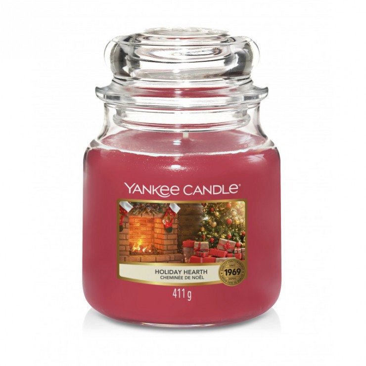 Medium Holiday Hearth Yankee Kerze